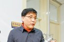 　▲「台北電台」設備及管理遭質疑，30年廣播經驗的主持人廖偉凡指出，工程人員採購不當，而電台會從90分到40分，都是公務人員心態問題，不解決問題而只是解釋與撇情。（高政全攝）