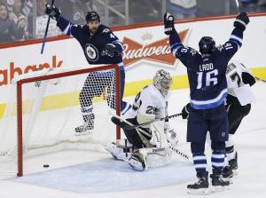 Crosby lifts Penguins past Jets in shootout