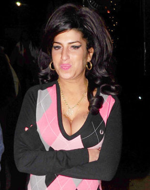 Amy Winehouse Dies Age 27 - Yahoo! OMG!