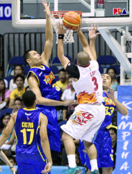 Japeth Aguilar, seen here in PBA action, is set to be drafted by the Santa Cruz Warriors. (PBA Images)