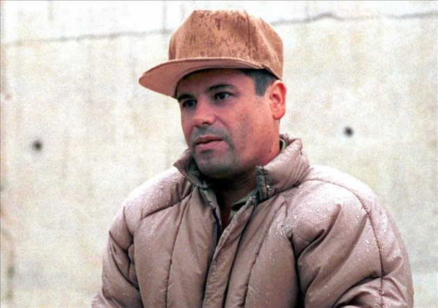 Fotografía de archivo del pasado 20 de enero de 2001, muestra al narcotraficante Joaquín Guzmán Loera, alias "El Chapo", durante su presentacion en el penal de alta seguridad de La Palma, del estado de México. EFE/Archivo