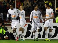 Los dos tantos del Gaúcho, uno de ellos de penalti, se sumaron a los de Diego Tardelli, Luan y Alecsandro, que sirvieron para repetir el resultado 2-5 cosechado por el Mineiro en Buenos Aires. EFE/Archivo