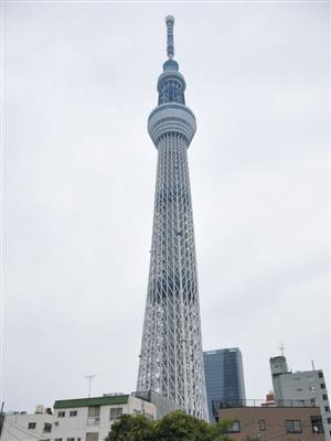 世界最高 東京天空樹雪中完工.