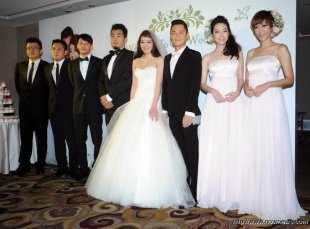 路嘉怡與愛情長跑七年的製作人老公湯宗霖11日晚上在台北舉辦婚宴，幸福洋溢。（記者林調遜／攝影）