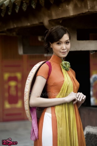 Nhan sắc Việt: Khi sắc đẹp phải đồng hành với vẻ đẹp tâm hồn, trí tuệ