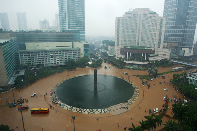 Jakarta Floods Displace T …