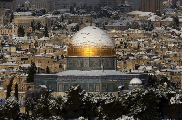 الثلوج تغطي المسجد الأقصى منظر رائع 000-Nic6174547-jpg_222231