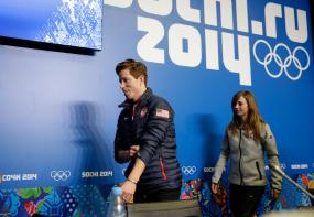 Shaun White withdraws from slopestyle event in Sochi
