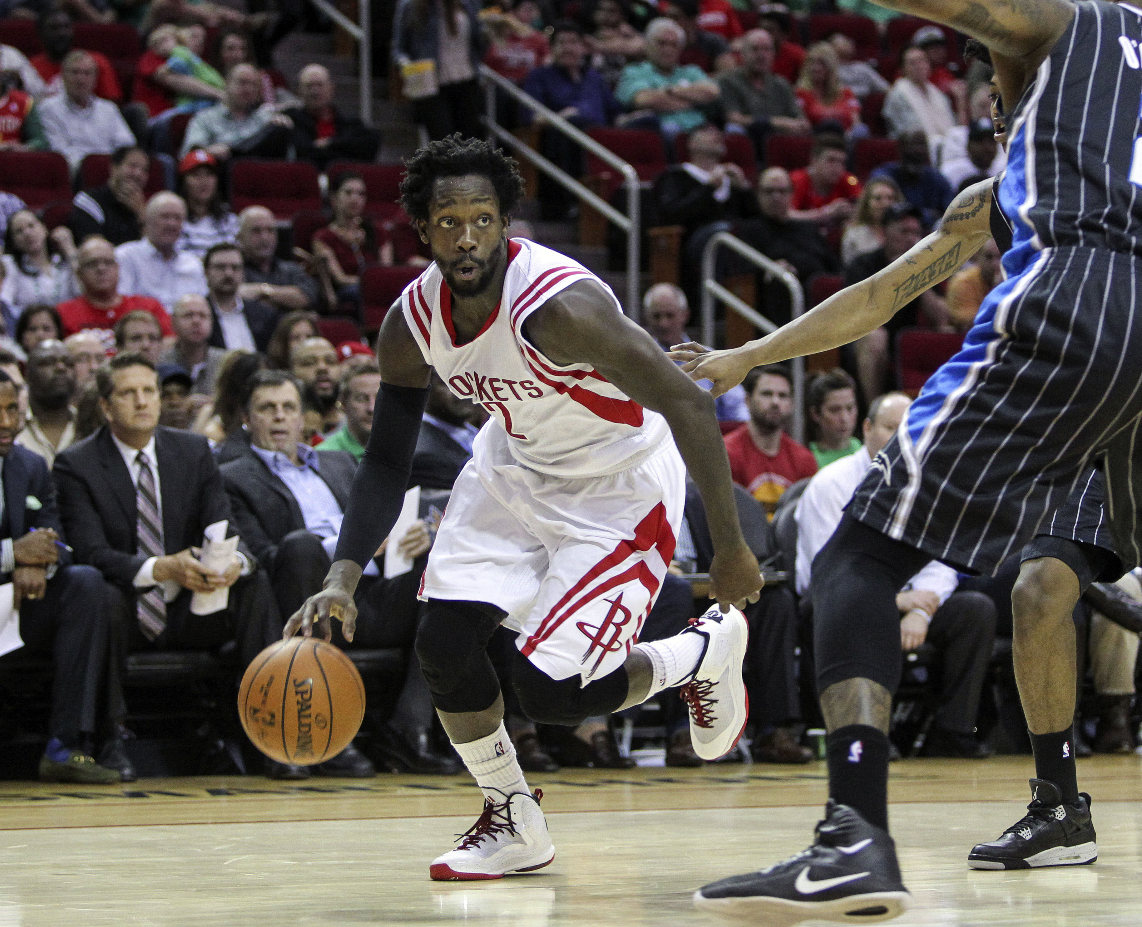 Patrick Beverley is expected to be in a cast for 10 weeks. (USAT)