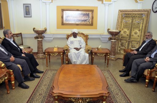 Hamas leader Khaled Meshaal and Hamas' Gaza leader Ismail Haniyeh meet with Sudan's President Omar al-Bashir in Khartoum