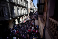 Simpatizantes del juez Baltasar Garzón participan en una manifestación en su respaldo el domingo 29 de enero de 2012, en Madrid. (Foto AP/Arturo Rodríguez)