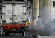La Comisión Europea (CE) alertó hoy de los efectos que tiene la contaminación del aire sobre la salud, que puede llegar a causar enfermedades como la aterosclerosis o dolencias respiratorias, unas evidencias que apuntan a la necesidad de reforzar las políticas europeas en la materia. EFE/Archivo