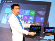 微軟也推出自有品牌，10.6吋的平板電腦「Surface RT」與「Surface Pro」，採四核心處理器，搭載Win8作業系統，主打兼具娛樂工作雙功能，吸引消費者青睞。