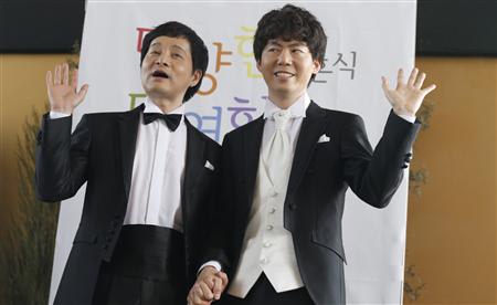 Gay South Korean film director to marry in bid to pry open closet