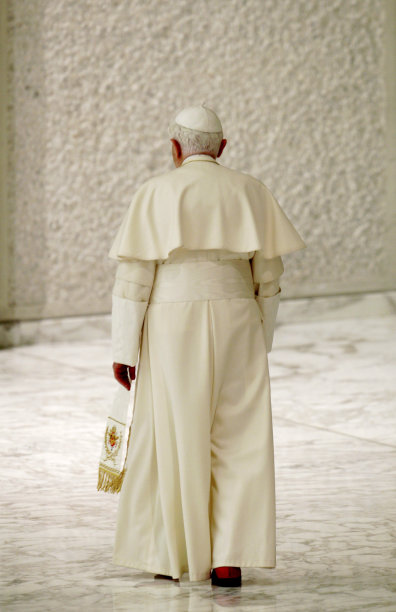 The current pope is resigning the 28th of Februry  3f6b270a14253305290f6a7067008151