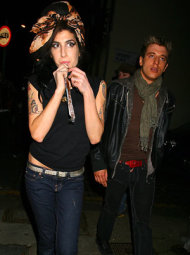 Hallan muerta a la cantante Amy Winehouse en su piso de Londres Ncor_20110726_2