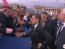 Zapping : Nicolas Sarkozy retire sa montre avant de serrer des mains