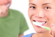 英國一項研究發現，每一天刷牙並不夠，只能清潔約25%的口腔。