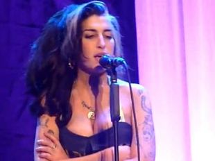 Amy Winehouse au plus mal ? La chanteuse se retire jusqu'à nouvel ordre