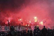 埃及賽得港2月1日發生史上最嚴重的足球暴動，地主「埃及人隊」（Al-Masry）擊敗被看好的「國家隊」（Al- Ahli），賽後雙方球迷在球場內外暴動，釀成74人死亡、1千多人受傷的慘劇。（圖／路透社）