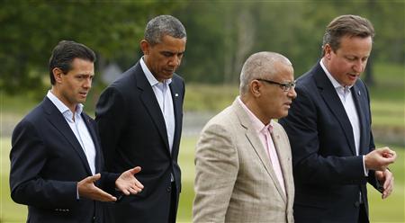 British Prime Minister David Cameron (R), Libyan Prime Minister Ali Zidan (2nd R), U.S. President Barack Obama and Mexican President Enrique Pena Nieto walk together during the G8 Summit in Enniskillen, Northern Ireland June 18, 2013. REUTERS/Kevin Lamarque