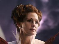 VIDEO: Julia Roberts Looks Set To Shine As Evil Queen In 'Snow White' 