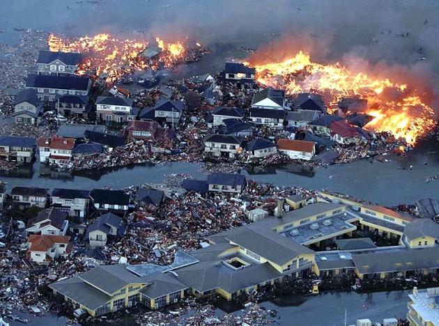 زلزال يضرب اليابان  صور 8-japan-quake-576-110311_121216