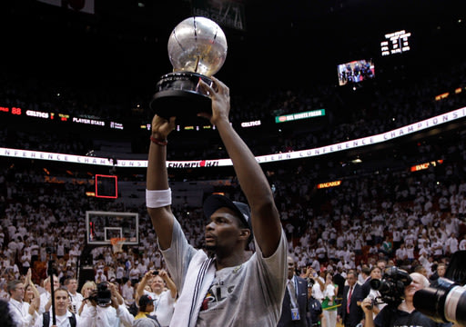 Bosh returns as Heat beat Celtics to remain East champs 201206092247820692968-p2