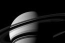 Saturn's Glorious Rings Dazzle in NASA Photo