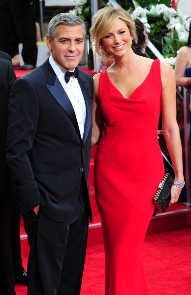 نجوم الجولدن جلوب يشعلن السجادة الحمراء George-Clooney-and-Stacy-Keibler-s_151325