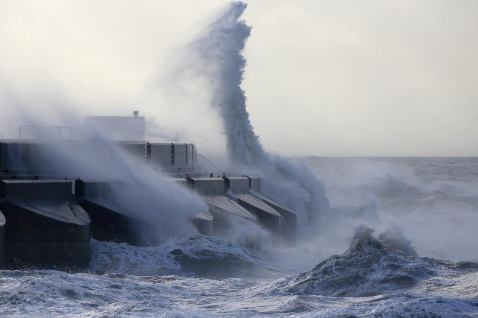 Hurricane-force gusts batter UK, France, the Dutch