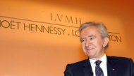Le Français Bernard Arnault, propriétaire du groupe de luxe LVMH, est 4e, avec une fortune estimée à 41 milliards de dollars, suivi de l'Espagnol Amancio Ortega, créateur de la marque de vêtements Zara (37,5 milliards).
