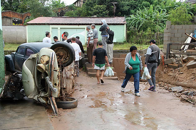 Chuvas castigam Minas Gerais e Rio de Janeiro Enchentes-MG_142057