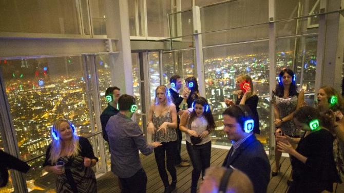 Silent disco brings quiet riot to London - Yahoo