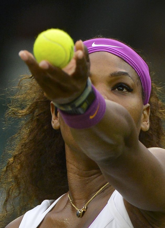 Venus & Serena Williams - 2 - Page 61 2012-07-03T154451Z_18685679_LR2E87317QGKB_RTRMADP_3_TENNIS-WIMBLEDON