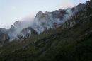 Permanecen activos 21 incendios forestales en 15 concejos de Asturias