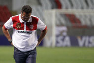 Vanderlei Luxemburgo durante vitória do Flamengo sobre o Real Potosí pela Libertadores (Foto: Gazeta Press)