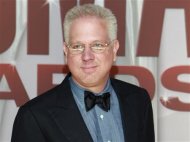 Commentator Glenn Beck arrives at the 45th Country Music Association Awards in Nashville, Tennessee November 9, 2011. REUTERS/Harrison McClary (UNITED STATES - Tags: ENTERTAINMENT HEADSHOT MEDIA) - RTR2TSW6