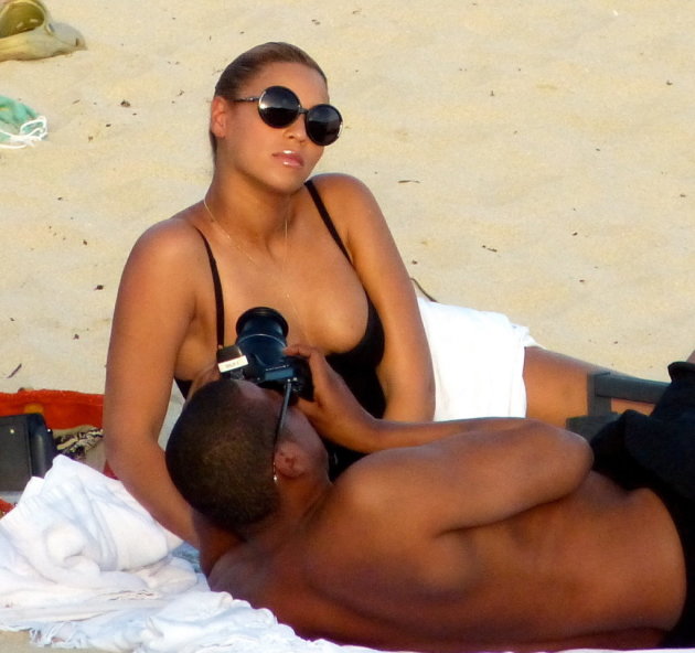 Beyoncé y Jay-Z en la playa!  T30839949