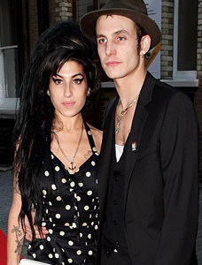 Mantan Suami Amy Winehouse Takkan Dapat Warisan | Amy Winehouse dan Blake Fielder-Civil