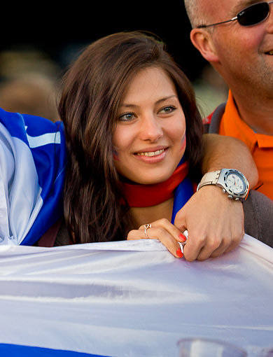 ملكة جمال مدرجات يورو 2012 Russian-girl-jpg_150149