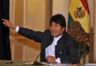 El presidente boliviano, Evo Morales, habla durante una rueda de prensa en el palacio presidencial Quemado en La Paz el 2 de julio 2012. El ministerio canadiense de Comercio expresó este viernes "su profunda preocupación" sobre la posibilidad de que Bolivia nacionalice un proyecto minero a una firma del país, que ha generado violentos enfrentamientos a raíz de la ocupación de la mina. (AFP/Archivo | Aizar Raldes)