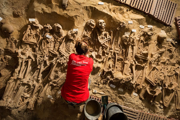 Hundreds of Medieval Bodies Found Under Paris Supermarket