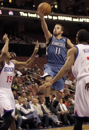 Barea, Love lead T'wolves over 76ers, 125-102