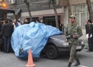 Mobil Peogeot 405 yang ditumpangi ilmuwan Iran, Mostafa Ahmadi Roshan, yang tewas dalam serangan bom