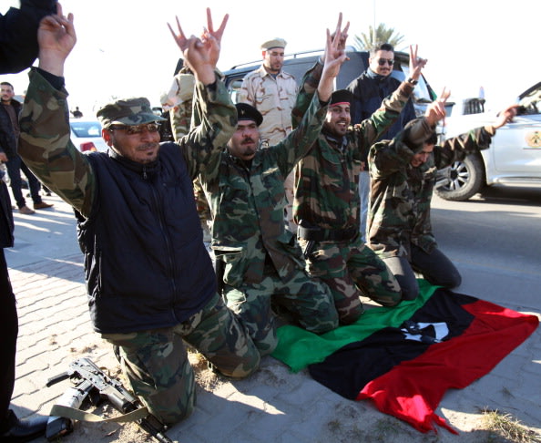 صور لاحتفالات الليبيين بمرور عام على ثورتهم ضد القذافي  138952427-jpg_171221