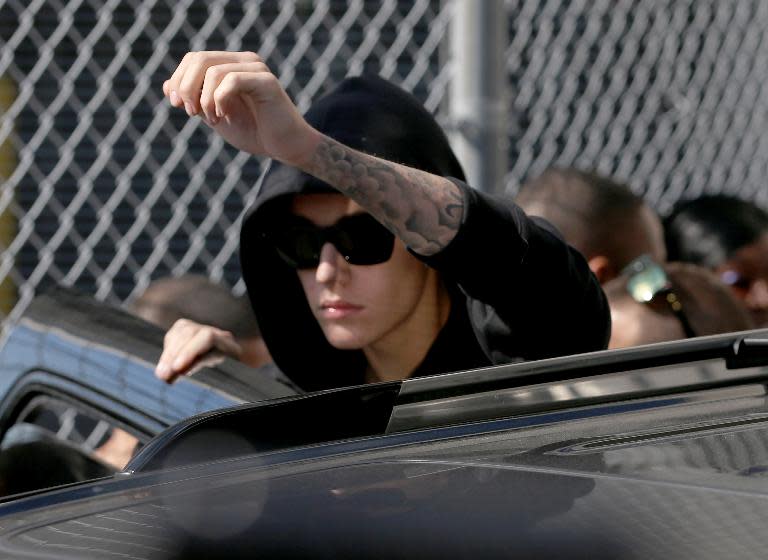 Justin Bieber gets arrested !! Af427c5e38deca56f3947b3cd5c3e109ec2e5e8f