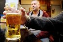 酗酒不僅損害肝功能，對男性「性」福也有影響。（圖片／取材自英國《電訊報》）