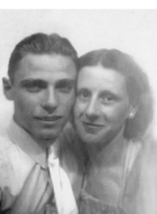 Frell and Cleda Blair as a young couple. (Courtesy of Legacy.com)