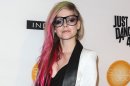 Avril Lavigne Rencanakan Pernikahan Rock n' Roll